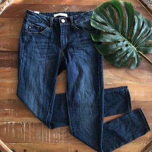 KanCan Estilo  Dark Wash Skinny Jeans
